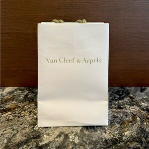 Van Cleef & Arpels Gift/Paper Bag